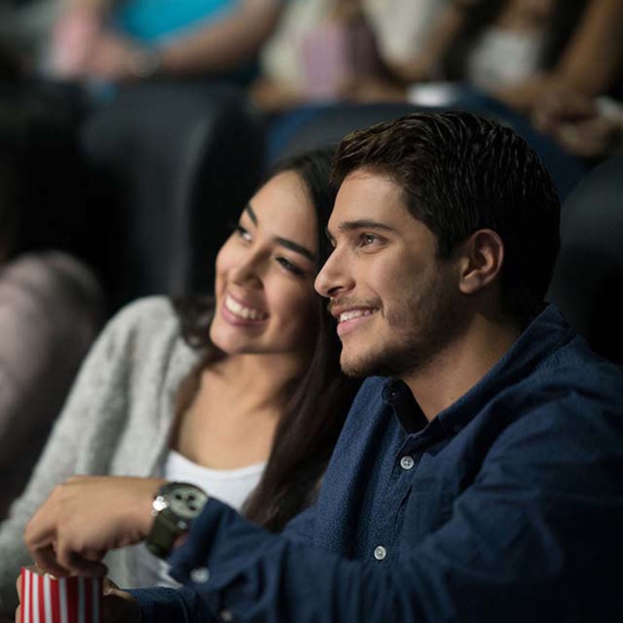 pareja en el cine